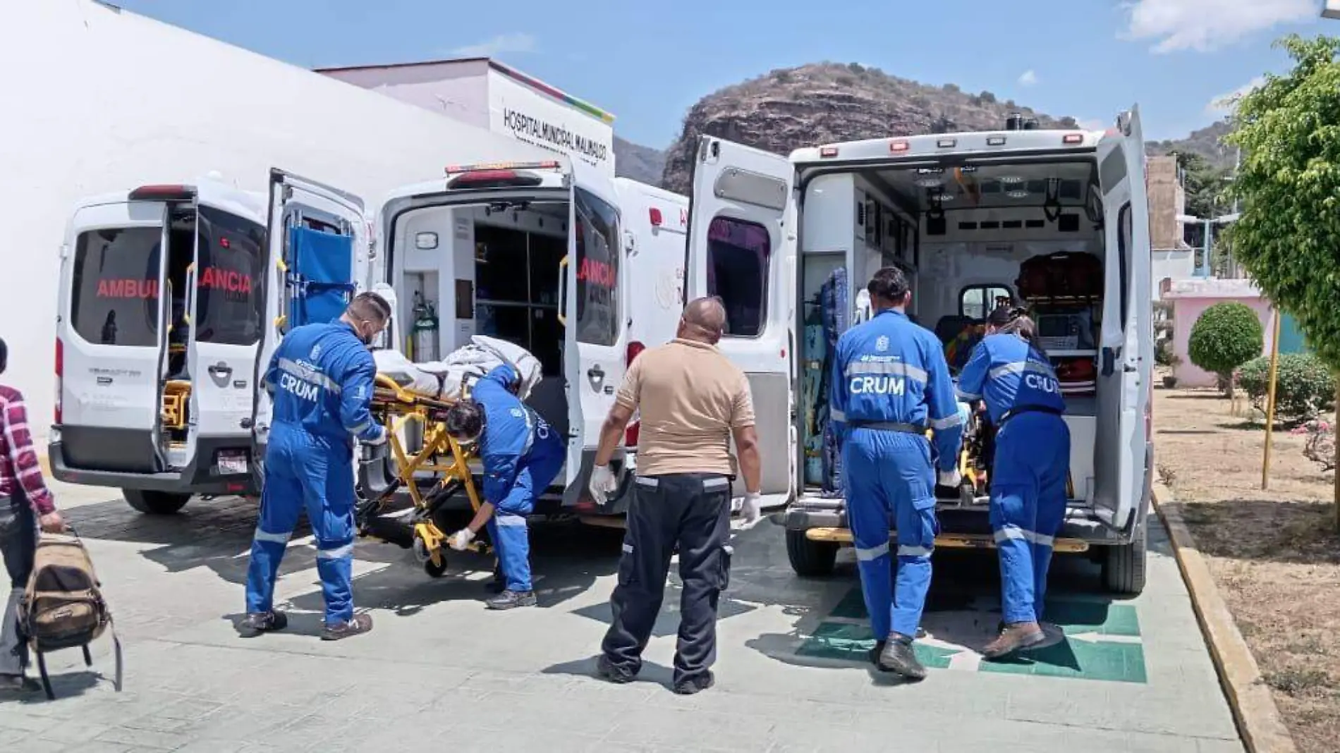 Traslado de peregrinos accidentados a hospitales de Michoacán